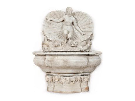 Großer Marmorbrunnen mit Venusfigur